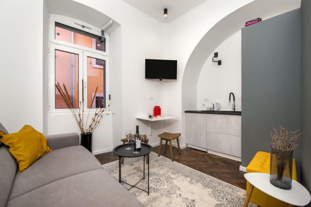 Mini Studio Mignon Apartment โรวีน ภายนอก รูปภาพ