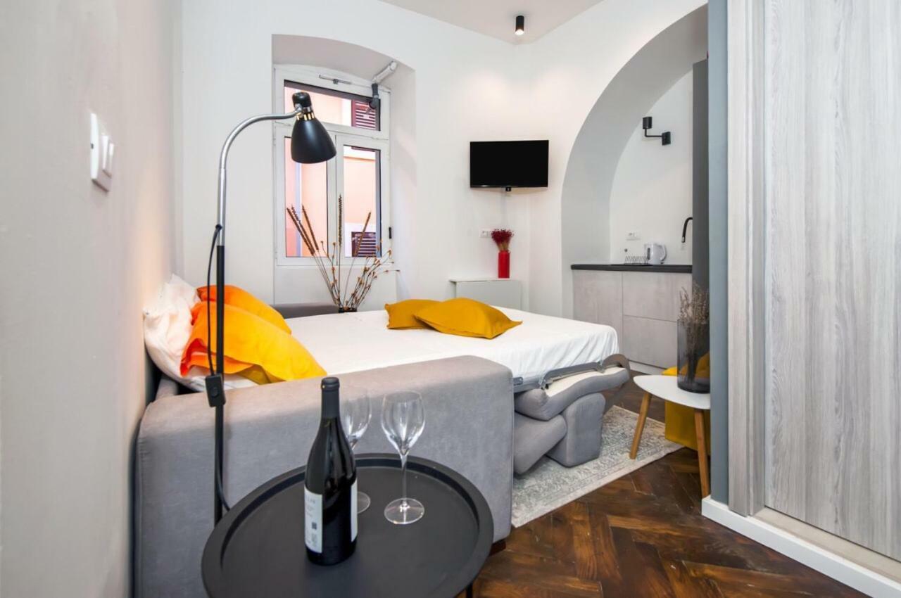 Mini Studio Mignon Apartment โรวีน ภายนอก รูปภาพ