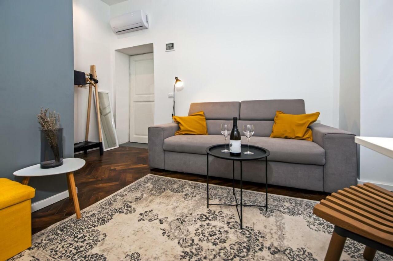 Mini Studio Mignon Apartment โรวีน ภายนอก รูปภาพ