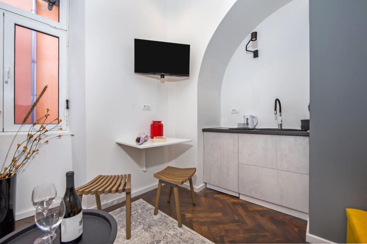 Mini Studio Mignon Apartment โรวีน ภายนอก รูปภาพ