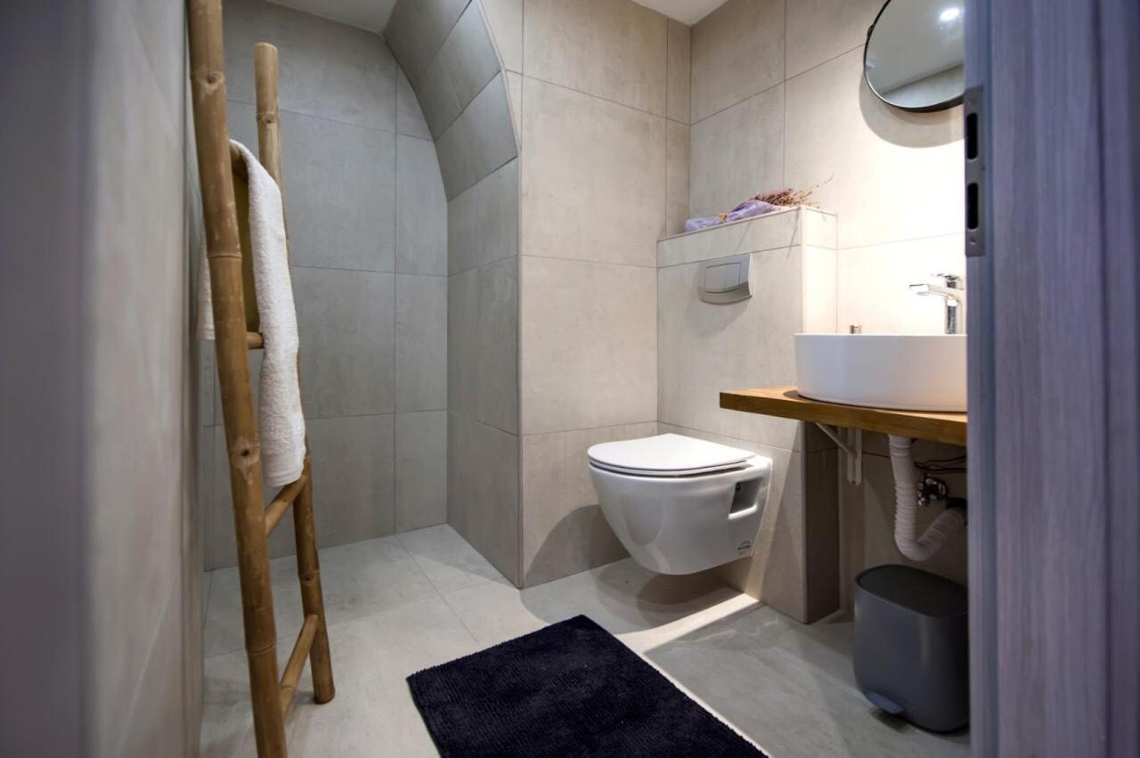 Mini Studio Mignon Apartment โรวีน ภายนอก รูปภาพ